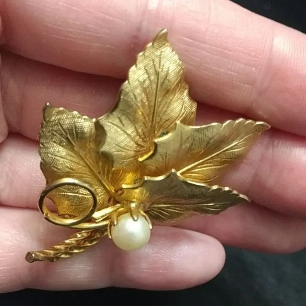 Unbranded pretty gold